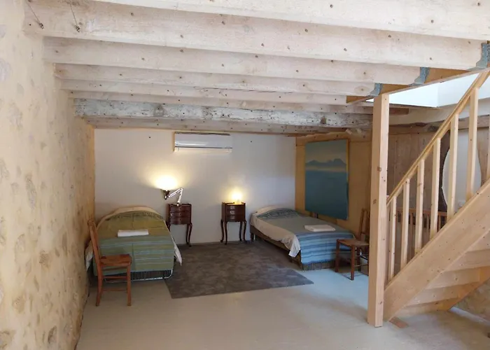 Petit Est - Eco Cottage In Large Private Garden Near Saint-Emilion