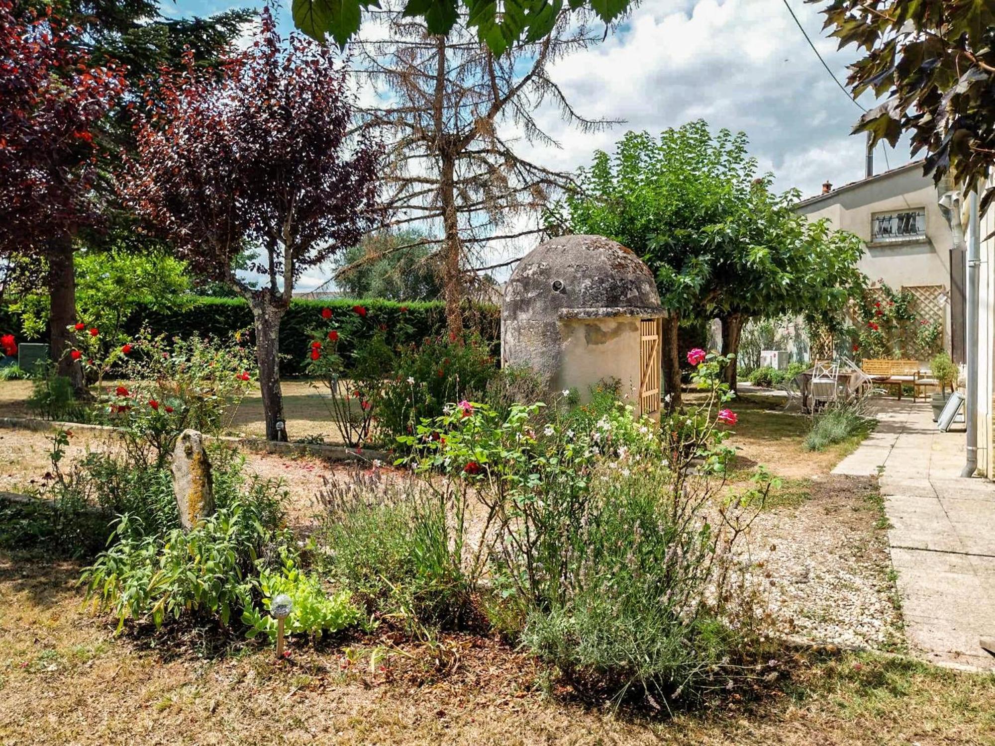 Petit Est - Eco In Large Private Garden Near Saint-emilion Holiday home Blasimon
