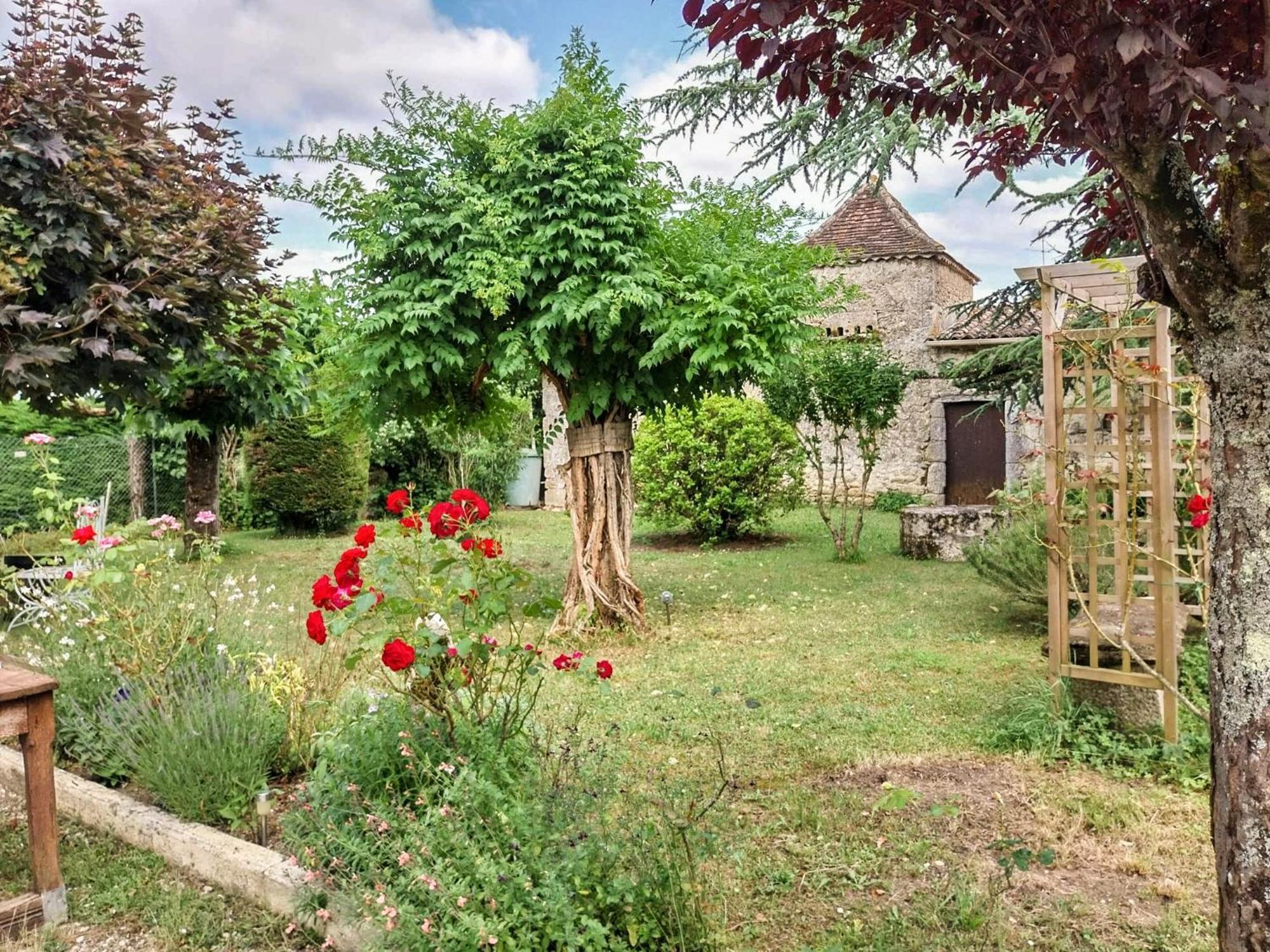 Holiday home Petit Est - Eco In Large Private Garden Near Saint-emilion *