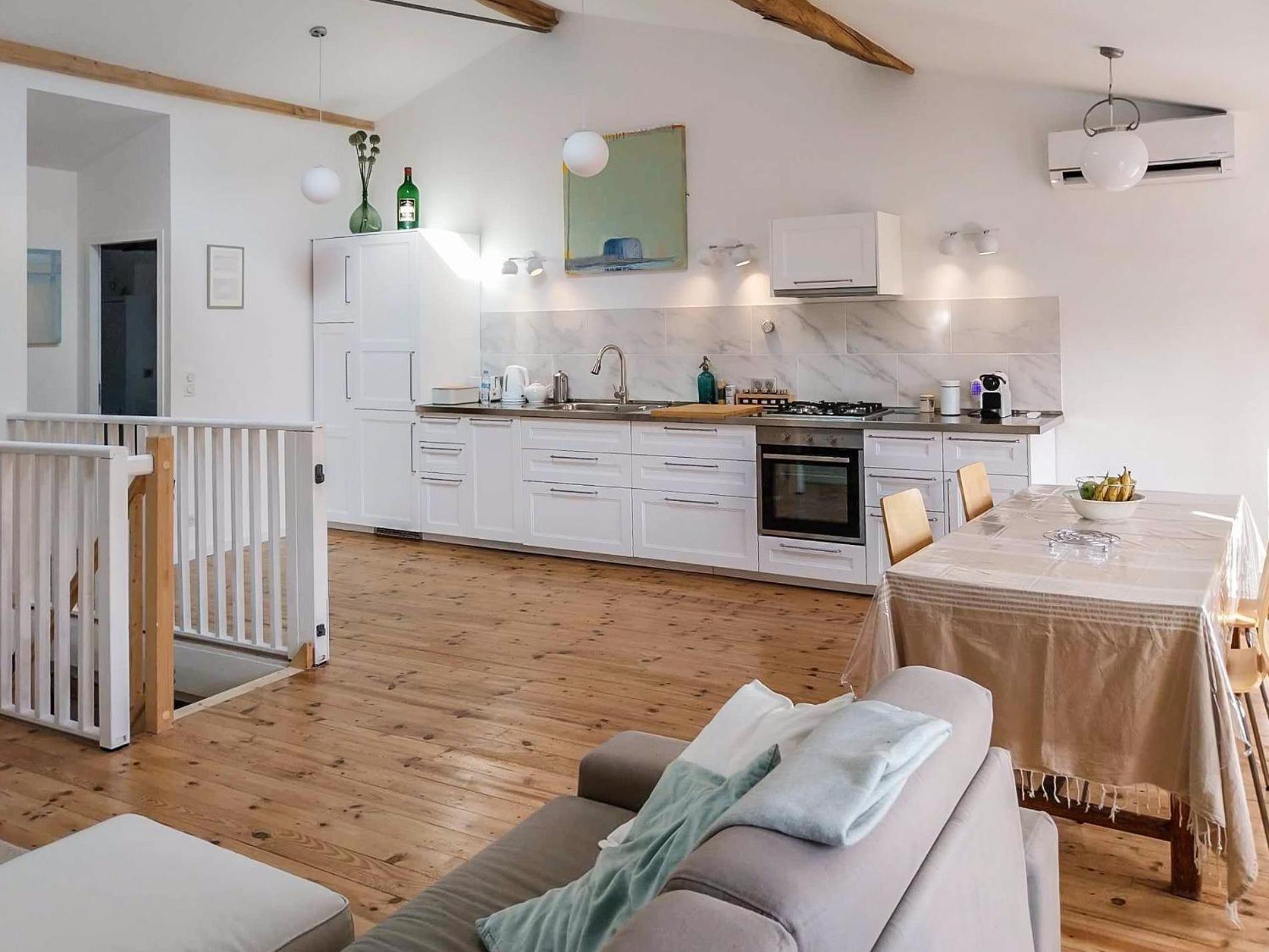 Petit Est - Eco In Large Private Garden Near Saint-emilion *